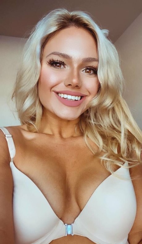 couplenexxdoor erotic model archive