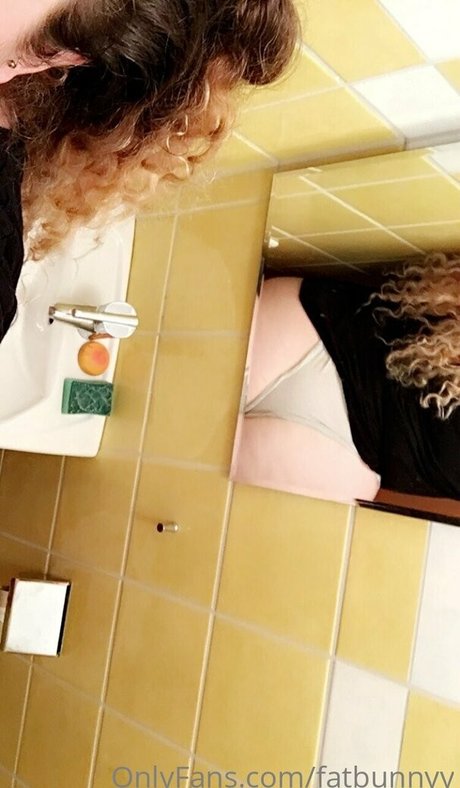 fatbunnyy pornographic star pics