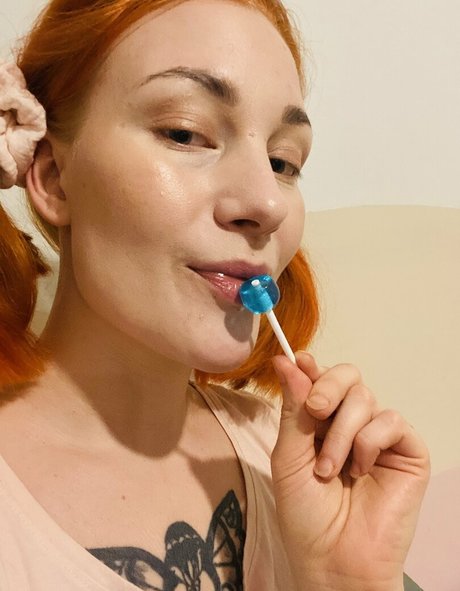 suzieks nudes actress image