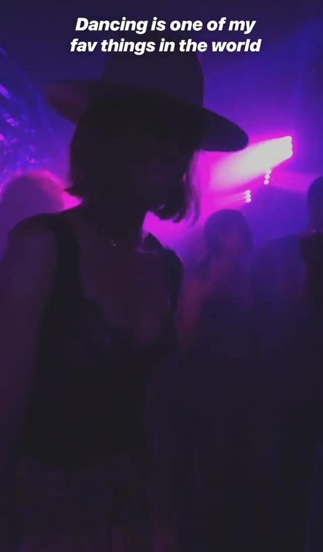 Isabelle Cornish Images