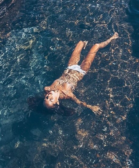 Isabelle Cornish star beautiful pics