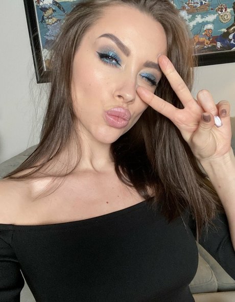 Kristina Sweet exclusive star picture