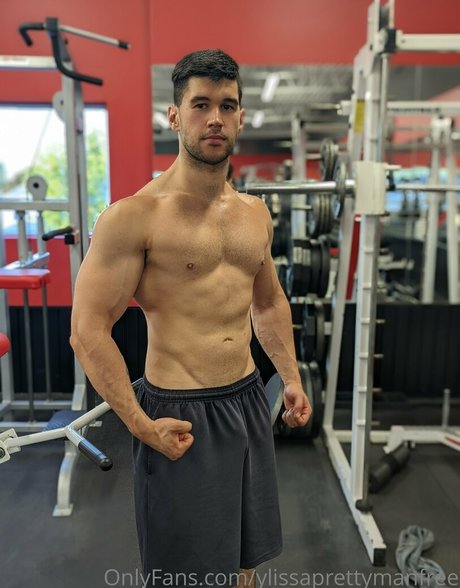 ylissaprettymanfree model xxx pic