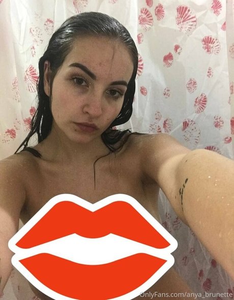 anyabrunette star nudes photo