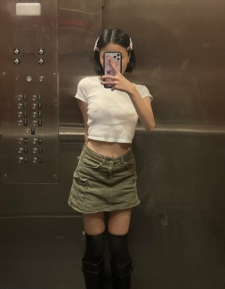 Lisa Rottenbugeyes high quality model image