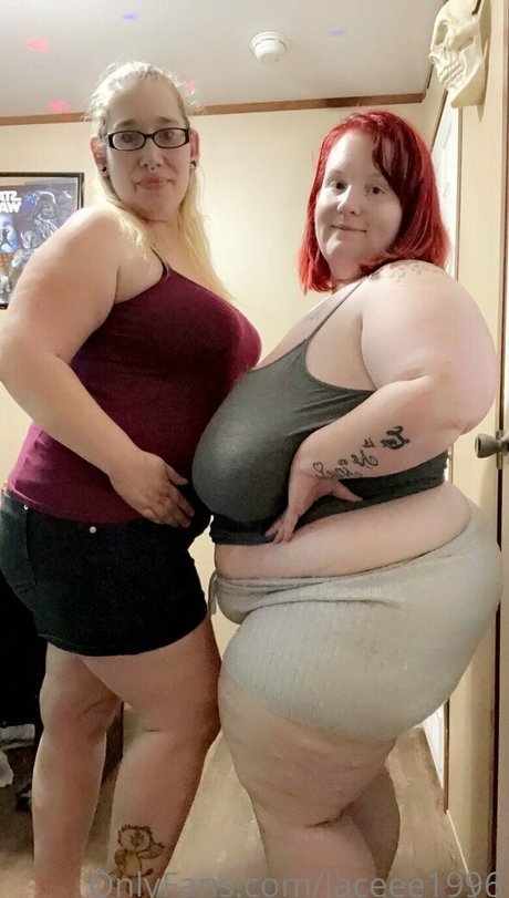 laceee1996 model erotic galleries