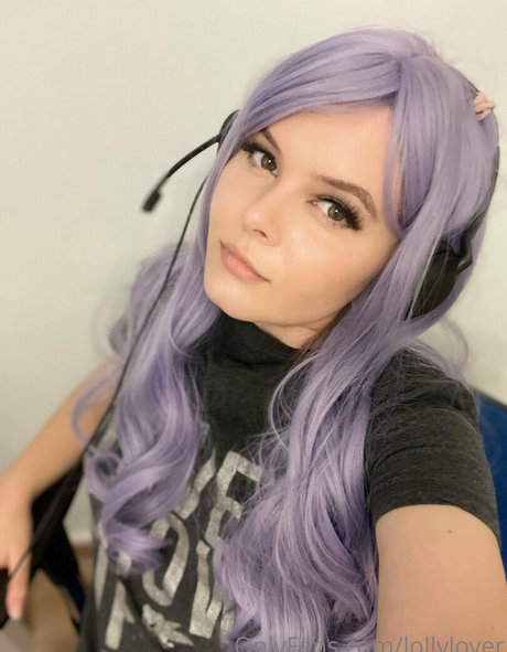 lollylover model adult picture