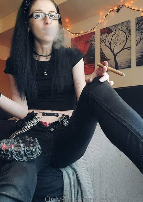 jewellss2free naked pornstar picture