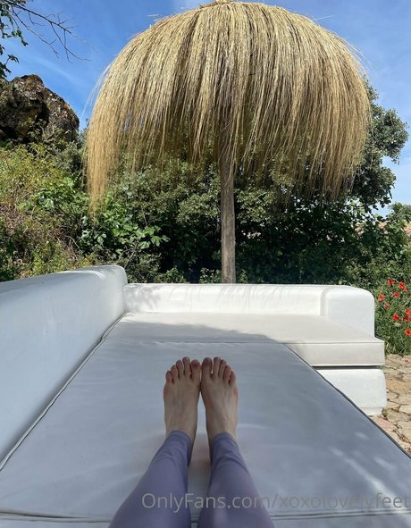 xoxolovelyfeet exclusive pornstar gallery