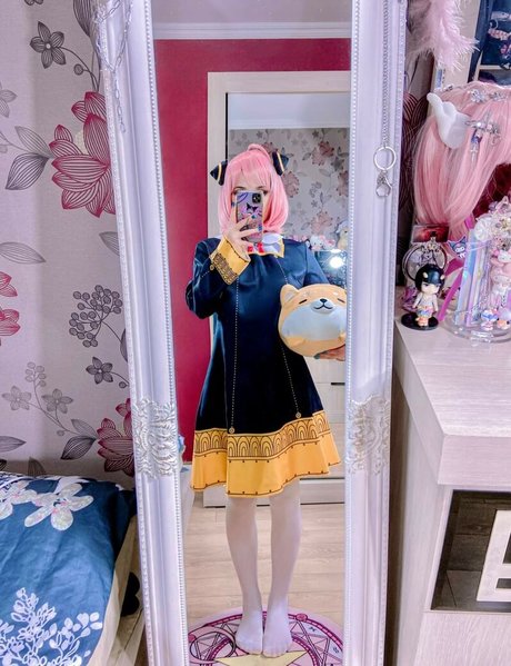 Anayami nudes model images