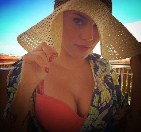 Leticia Lima pretty star gallery