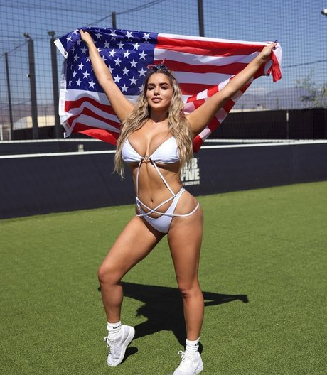 chantelzales star naked galleries