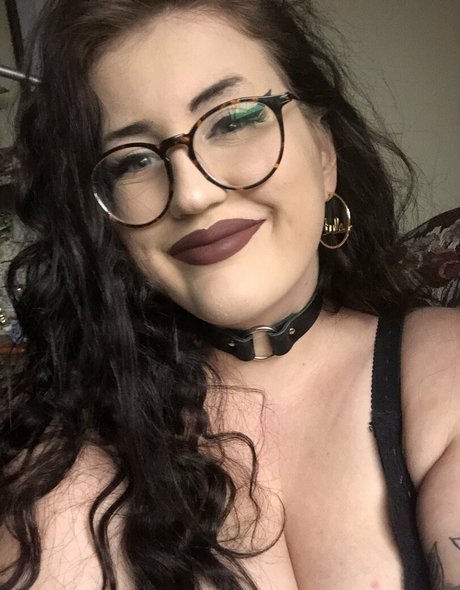 cordeliacharm model perfect photo