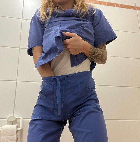 Nurselayla pornstar gallery