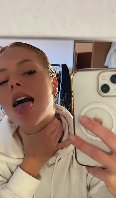 Nurselayla high quality model images