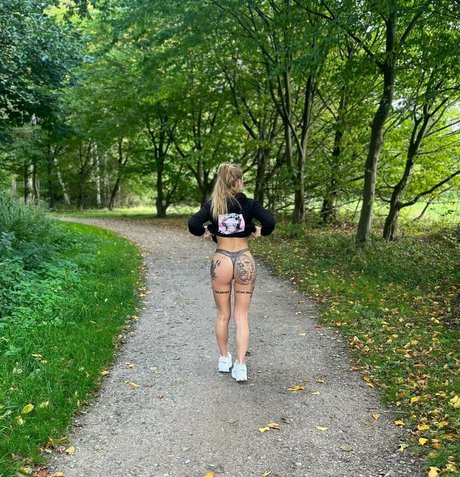 Nurselayla free actress photo