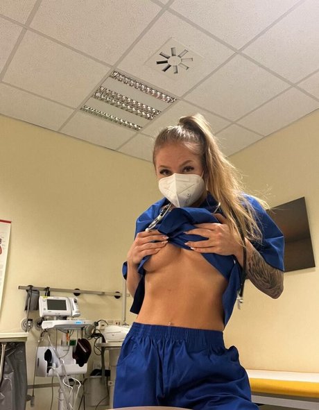 Nurselayla best star photo