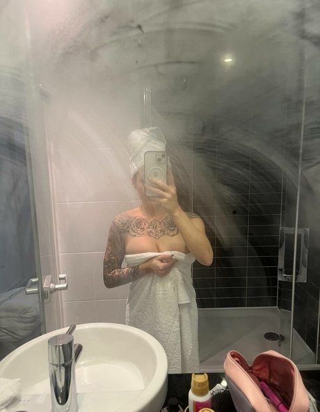 Nurselayla pornstar art gallery