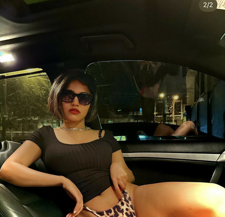 college girl onlyfans hot sexy image