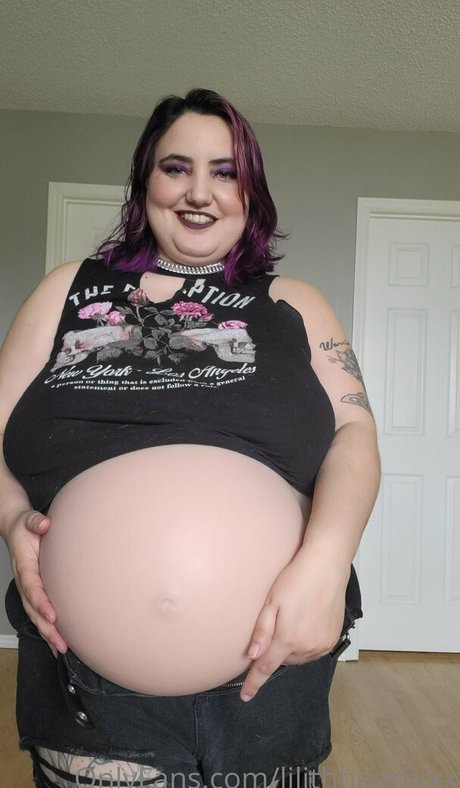 milf handjob onlyfans free image