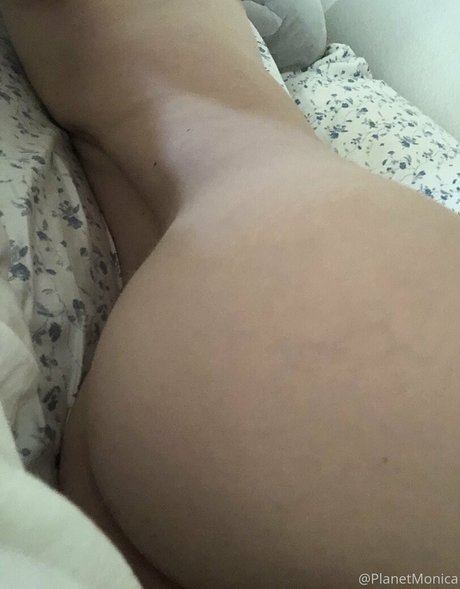 planetmonica sexy actress pictures