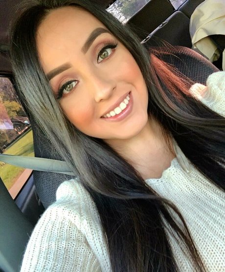 Alissandra Segura sexy star pics