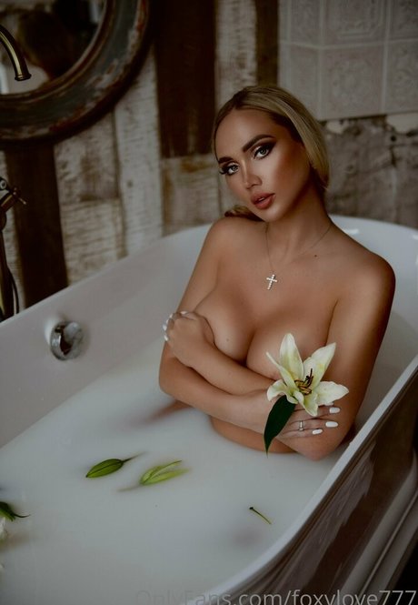 foxylove777 pornographic star picture