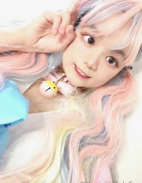 kuqiqiii sex actress photos