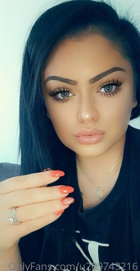 ella malyna27 high quality actress pictures