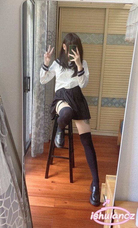 ishulancz123 model exclusive archive