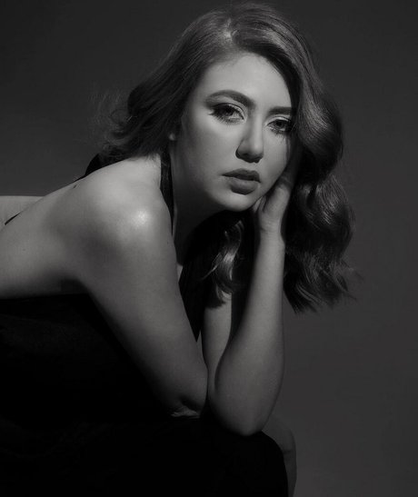 Rahma Hassan nude pornstar pictures