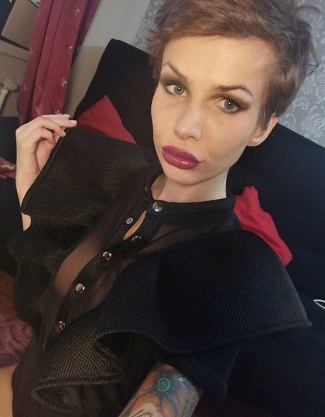 elenahug model pornographic galleries