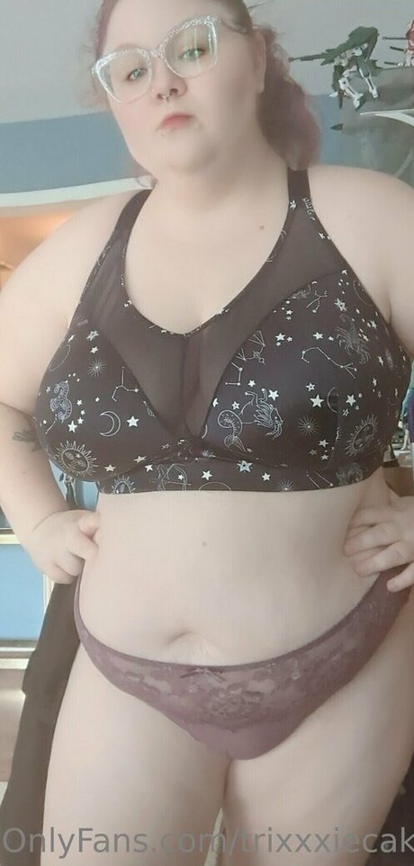 trixxxiecake sexy pornstar galleries