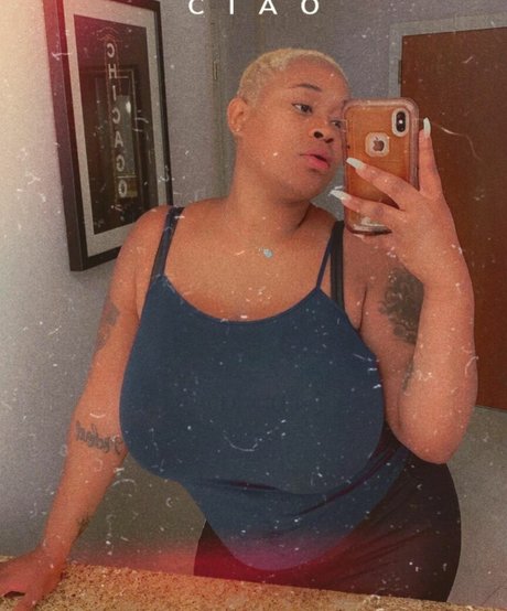 ChellMzDonald star sexy pics