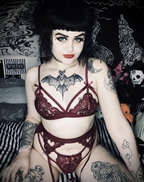 diilestrange model beautiful img