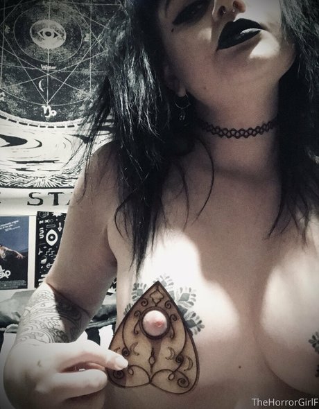 diilestrange nude star pictures