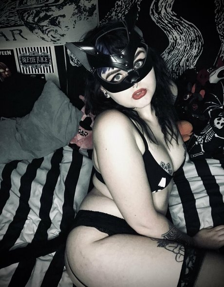 diilestrange pornstar erotic images