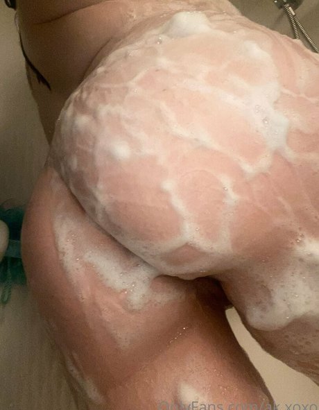 ak xoxo naked model pics