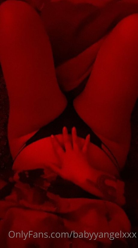 babyyangelxxx sexy pornstar images