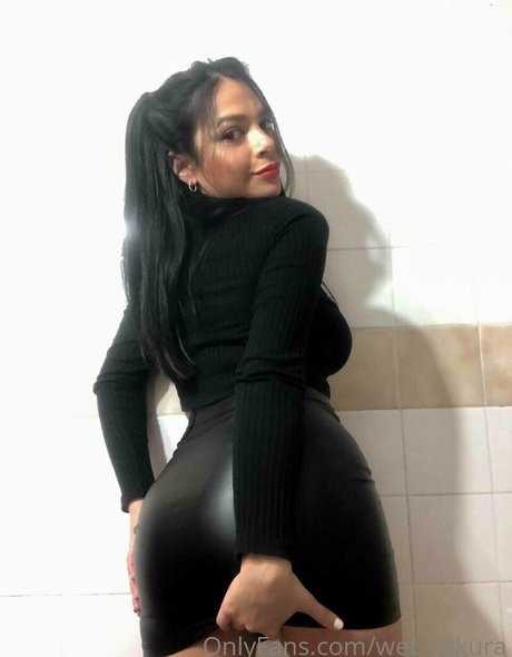 wet sakura nude actress img