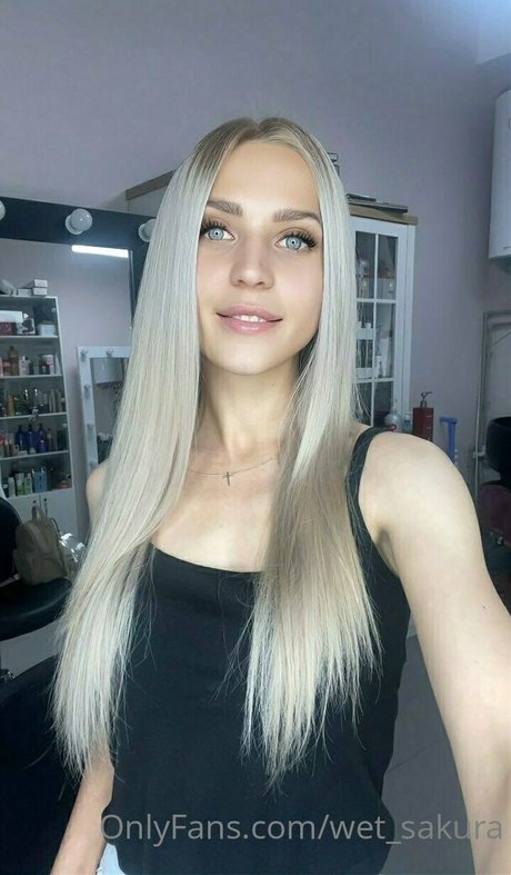 wet sakura actress picture