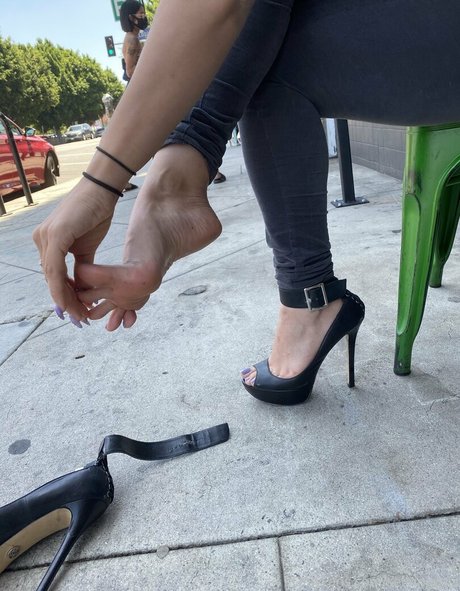 Serving Gaia model nudes pictures