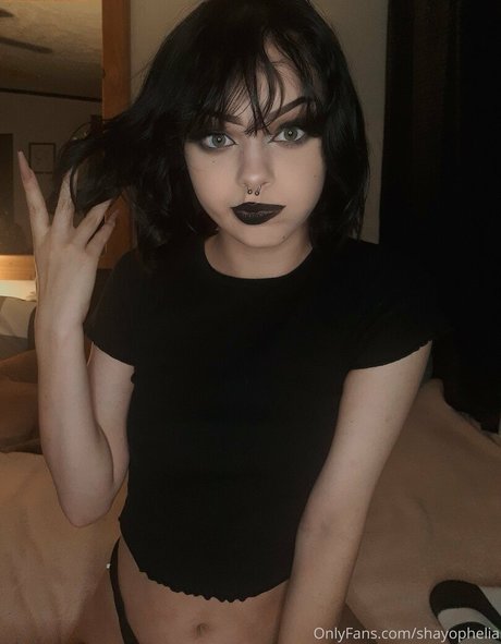 chubby babe onlyfans free naked image