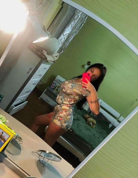 yanamulberry nude pornstar img