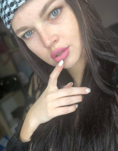 yanamulberry naked pornstar photos