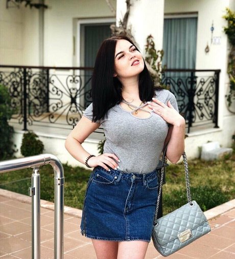 yanamulberry star adult galleries