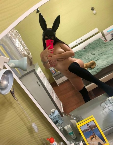 yanamulberry sexy pornstar image