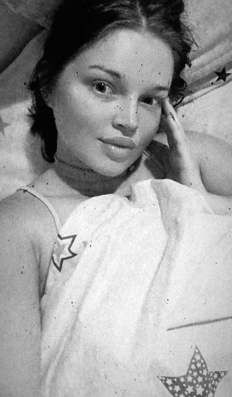 yanamulberry free actress images