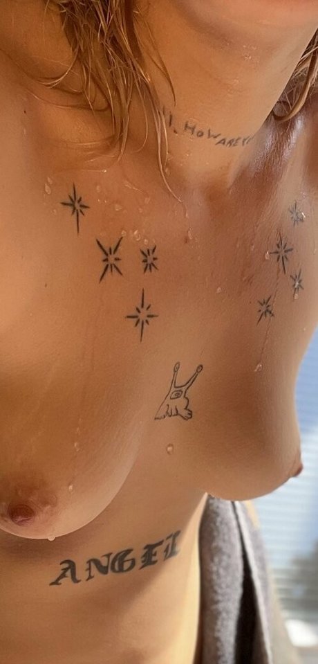 cute babe onlyfans nudes photos