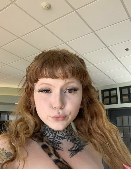 babybunniculafree model erotic picture